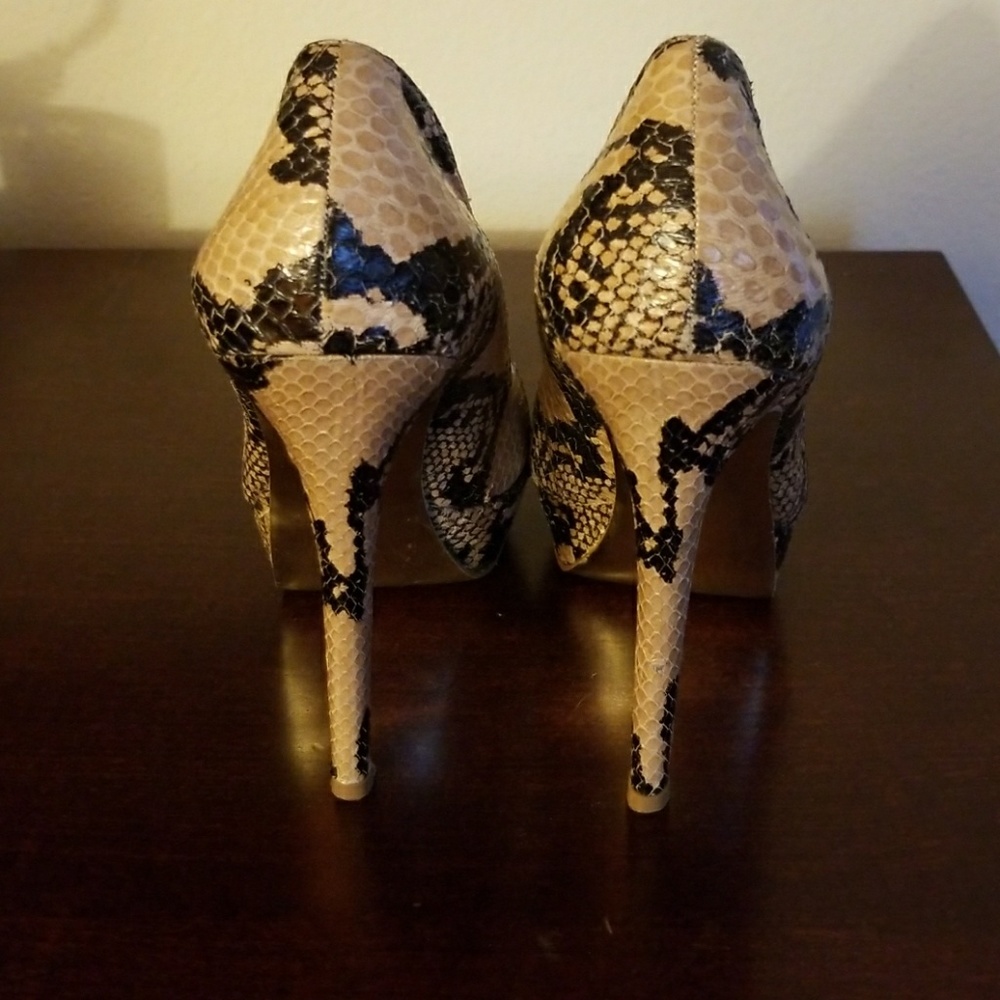 Bebe leather platform pumps - Picture 4 of 6